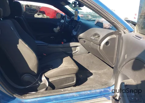 2020 Dodge Challenger Sxt z USA, uszkodzony, nr VIN 2C3CDZAG6LH173799